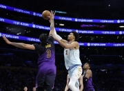 明天真要是湖人淘汰勇士晋级，以后真的不看nba了，真就是裁判操控一切，想让谁赢谁就赢，偏的离谱的简单介绍