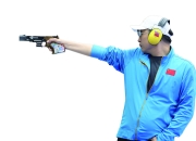 委内瑞拉选手在射击比赛取得冠军 