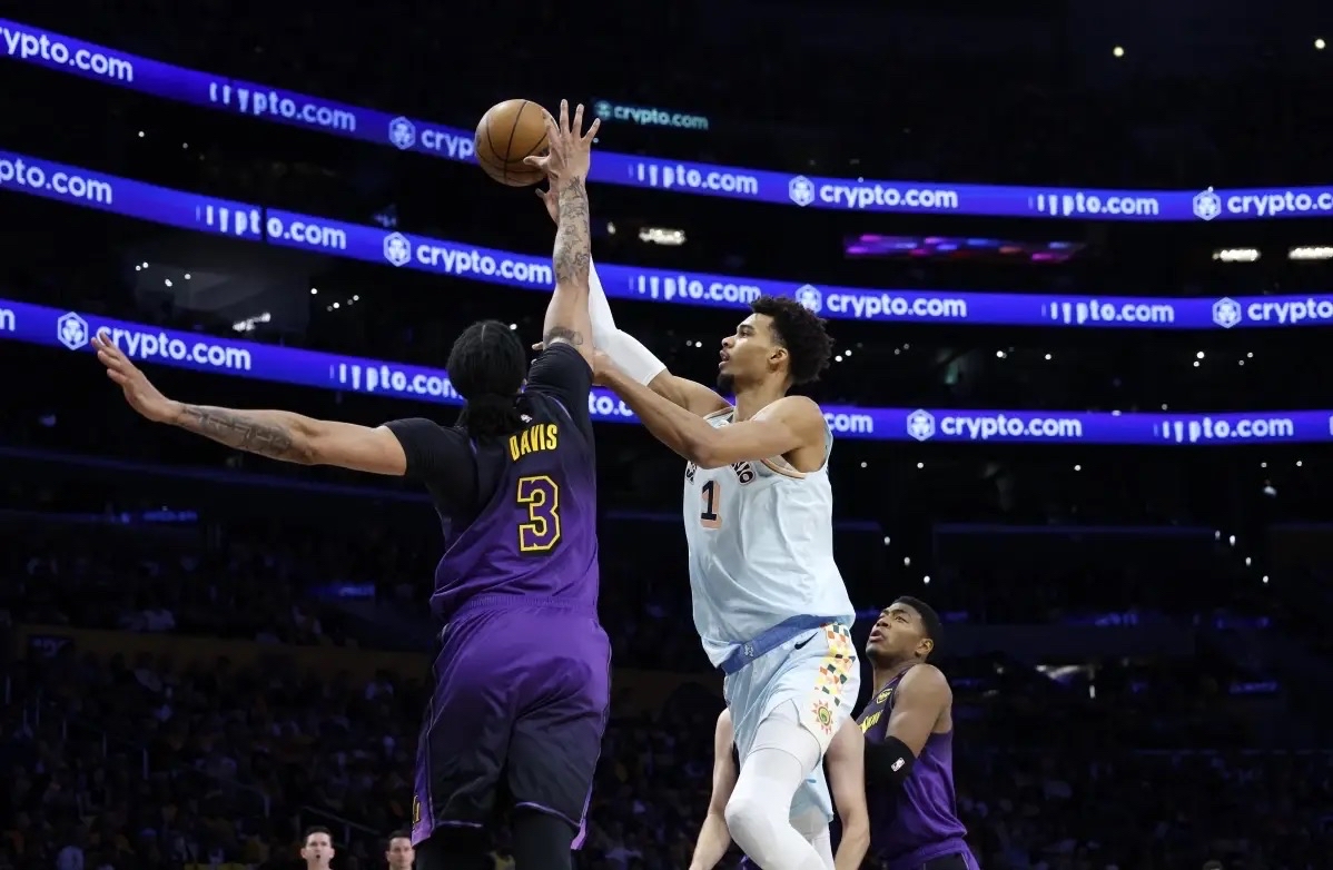明天真要是湖人淘汰勇士晋级，以后真的不看nba了，真就是裁判操控一切，想让谁赢谁就赢，偏的离谱的简单介绍