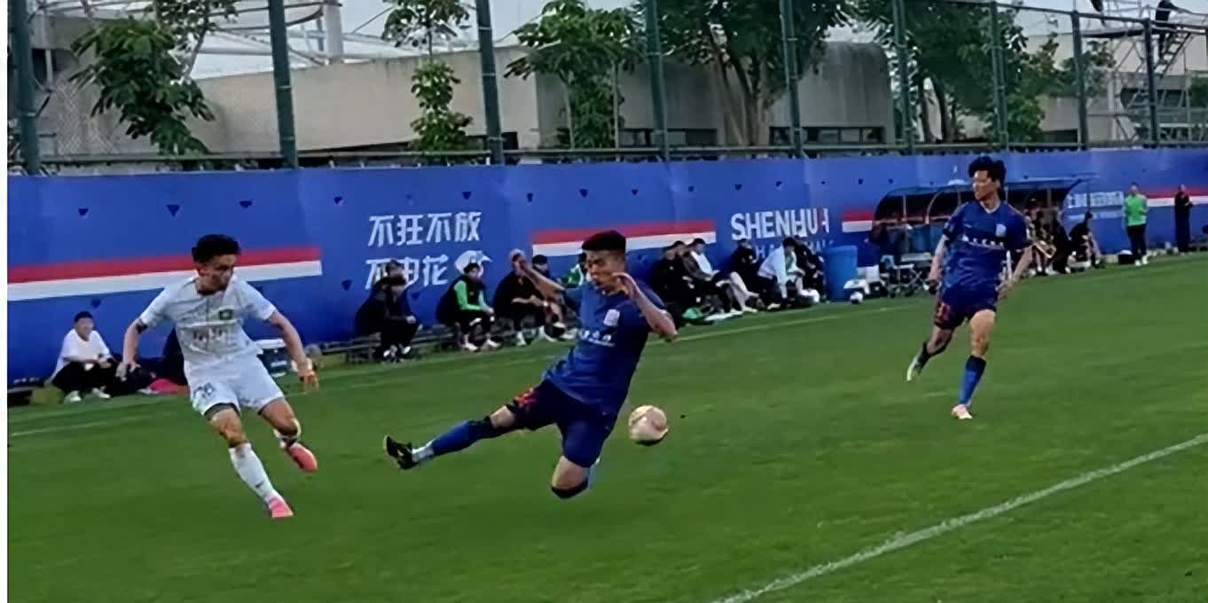 关于上海申花主场不敌北京国安，遭遇两连败的信息