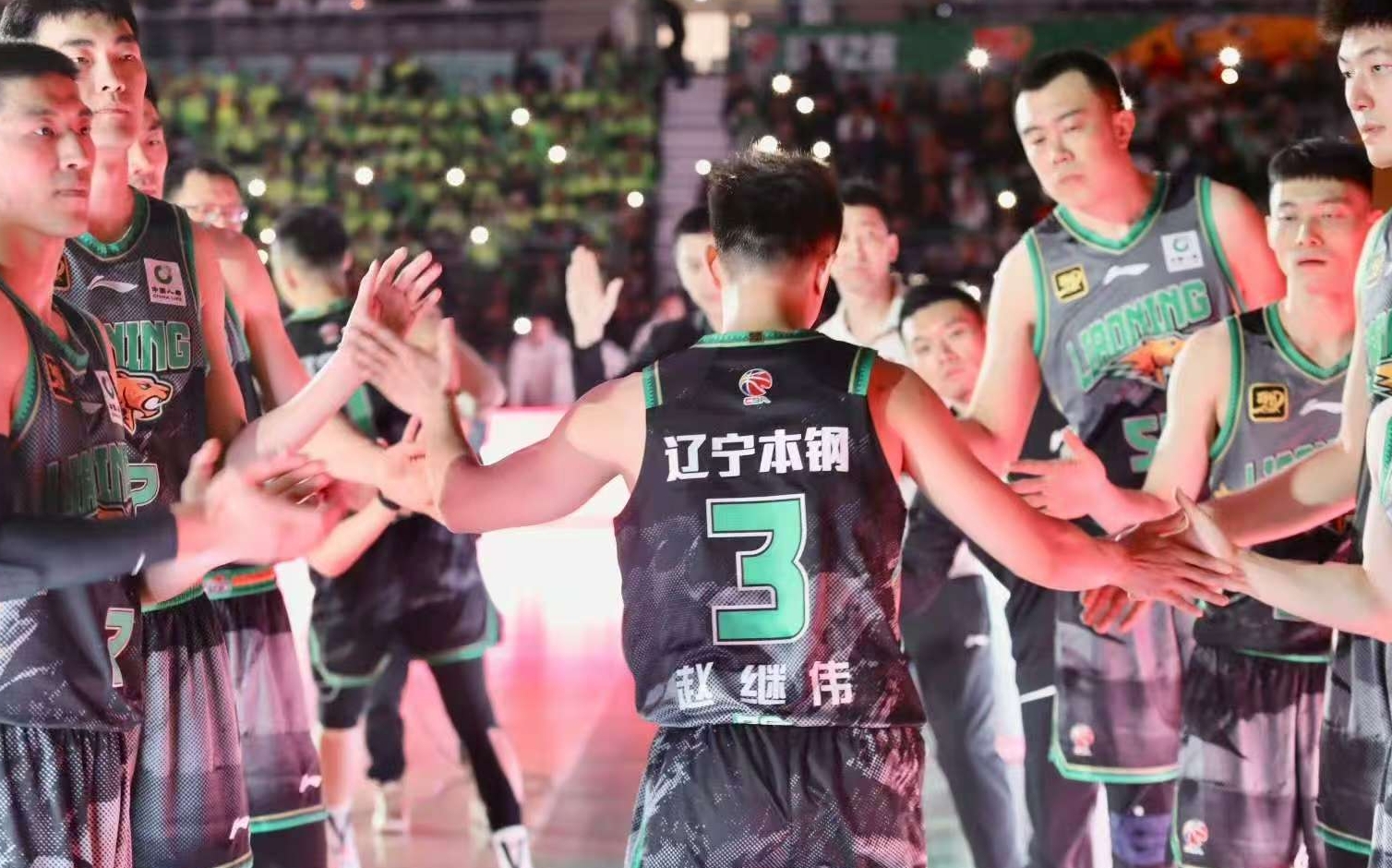 北京男篮主场战平福建男篮，不敌对手 