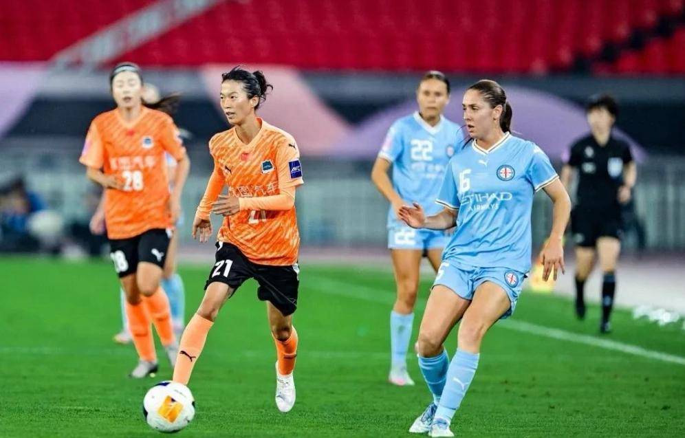 国际女足登顶巨星云集，谁能称霸？ 
