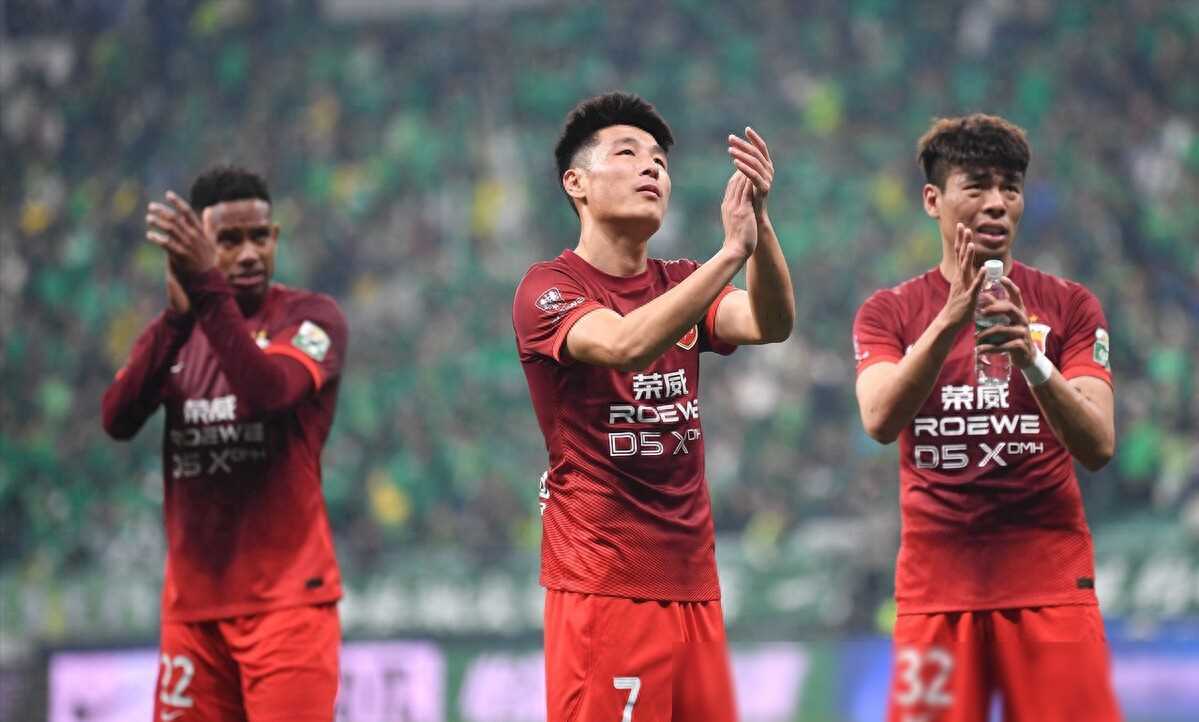 武磊攻势凶猛，上海上港战胜对手 